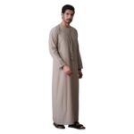 mashroo Yalin Emrati Beige Thobe Jubba for Men - Image 5