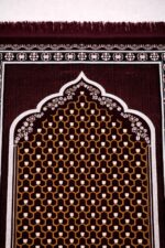 Janamaz Prayer Mat Turkey Soft Velvet | Namaz Mat, Janimaz Namaz Aasan, Islamic Prayer Rug for Salah | 44x27 Inch, Maroon - Image 4