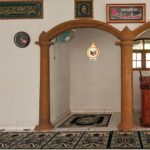 woopme ® Qibla Compass Arrow Sticker Wall Floor Prayer Room Bedroom Living Room Home House Vinyl Printed Stickers L x H 18 x 25 Cms - Image 3