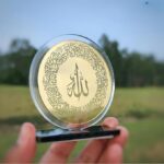 Islamic Wall Decor with LED Light, Allah Calligraphy with Ayatul Kursi, Acrylic Round Plaque, Black and Gold - Image 3