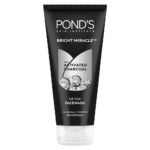 POND'S Pure Detox Face Wash 200 g|| Daily Exfoliating & Brightening Cleanser|| Deep Cleans Oily Skin - With Activated Charcoal for Fresh|| Glowing Skin - Image 2