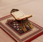 VAS COLLECTIONS Velvet Muslim Prayer Rug (Janamaz/Sajadah) – Soft Islamic Prayer Mat 44″ x 27″ inch with Laser-Cut Design – Ideal for Travel Prayers, Ramadan Eid Gifts (Red, Maroon, 44'x27') - Image 2