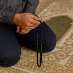 FAF Crystal Tasbeeh Manual Counter – 99 Islamic Prayer Beads | Tasbih for Muslims, Dhikr/Misbahah/Zikr Beads | Crystal Tasbeeh Mala for Men & Women, Ramadan & Eid Islamic Gift in Black - Image 4