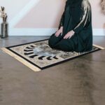 Prayer Rug Thick Traditional Eid Ramadan Mat for Kids Men Women Ramadan Gift 70x110cm Building - Image 7