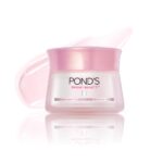 Pond's Bright Beauty Light Cream with UV Filter | Niasorcinol | 100x Better than Vitamin C | Niacinamide | Fades Dark Spots, Brightens Skin, 50g - Image 3