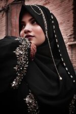 Instant Ready-to-Wear Bridal Stylish Jhumar Hijab | Heavy Handwork Wedding Hijab for Brides | Luxe Embellished Islamic Bridal Scarf (Pack of 1) (Black) - Image 3