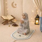 FAF Girl & Boy Velvet Prayer Mat | Children janamaz Prayer Rug for Kids (Upto 3 Years) | Soft Thick Namaz Mat, Portable Travel Janemaaz | Mussalla for Home, Mosque & Ramzan, Hajj and Umrah (Cream) - Image 2