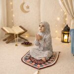 FAF Girl & Boy Velvet Prayer Mat | Children janamaz Prayer Rug for Kids (Upto 3 Years) | Soft Thick Namaz Mat, Portable Travel Janemaaz | Mussalla for Home, Mosque & Ramzan, Hajj and Umrah (Maroon) - Image 2