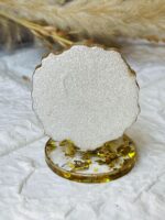 Solasta Islamic Resin Car Dashboard Stand with Ayatul Kursi Design, Gold Metallic Finish, Mini Desk Decor - Image 4