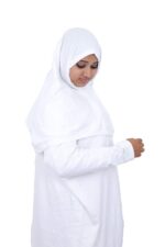 Barakath Muslim Women's Viscose Prayer Dress Abaya Ihram Set for Hajj Umrah (110019; White; Free Size) - Image 3