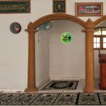woopme ® Muslim Islamic Arabic Qibla Arrow Direction Praying Sticker Wall Floor Prayer Room Home House Vinyl Printed Stickers L x H 25 x 25 Cms - Image 3