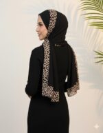 Stole for Women's Hijab, Black with Leopard Print Border Scarf for Women and Girls - Image 3
