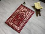YORIK Islamic Prayer Mat Janamaz, Chenille Namaz Mat, Lightweight, Easy to Carry, 2x3 ft, Pack of 1 (Maroon) - Image 2