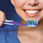 Oral-B Crisscross Gum Care Deep Clean Medium Bristles Manual Toothbrush For Adults, Multicolour Toothbrush Set, Dentist Recommended Brand (Buy 2 Get 2 Free) - Image 9