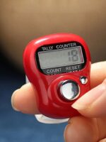 Handheld Digital Tally Counter – Finger Click Counter with Reset & LCD Screen for Tasbeeh, Events, Inventory & Knitting (1, Multicolor, Regular) - Image 2