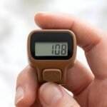 Digital Finger Ring Counter, 5-Digit LCD Display, Handheld Tally Counter for Counting (Multicolour-Pack of 1) (Brown) - Image 2